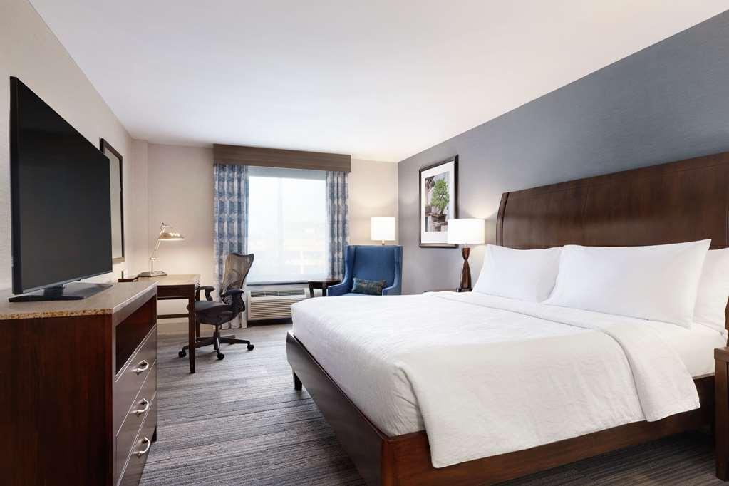 Hilton Garden Tampa East Brandon 3* Mango